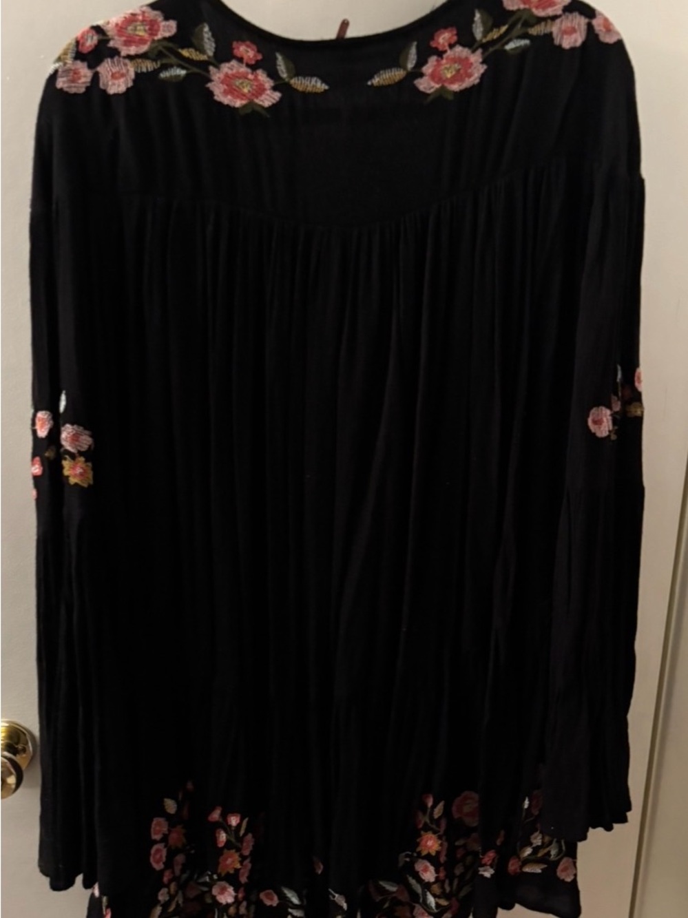 Free People Te Amo Black Floral Embroidered V-Neck Women's Dress/ Tunic - Picture 7 of 9